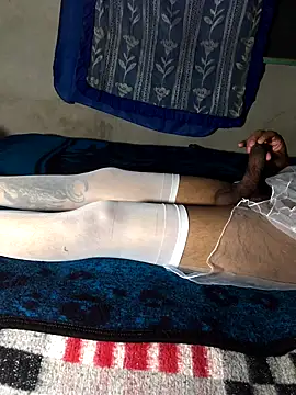 manuamador online show from 10-17-25, 04:15