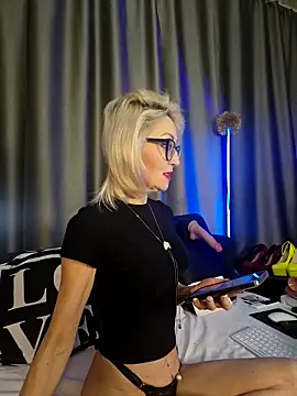 Milforja online show from 12-17-25, 06:36