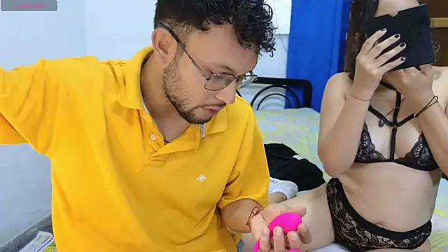 Snapshot of YuKinaHentaiI chatting on 03-15-25, 11:29 YuKinaHentaiI online show from 03-15-25, 11:29