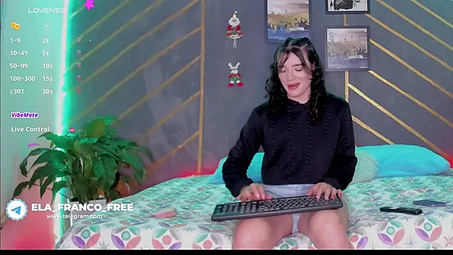 Snapshot of elafranco_ chatting on 12-28-24, 11:05 elafranco online show from 12-28-24, 11:05