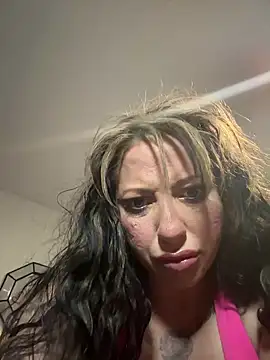 Snapshot of Hollyhudson123 chatting on 03-18-25, 05:52 Hollyhudson123 online show from 03-18-25, 05:52