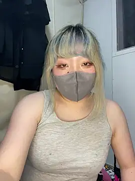 YUNA-yuna online show from 12-29-24, 02:52