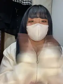 YUNA-yuna online show from 01-24-25, 03:34