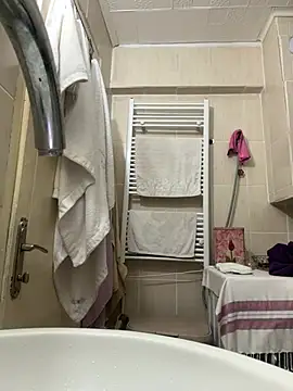 Snapshot of denizli18 chatting on 01-19-25, 08:19 denizli18 online show from 01-19-25, 08:19