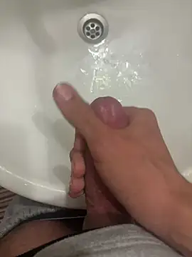 Snapshot of denizli18 chatting on 01-23-25, 07:07 denizli18 online show from 01-23-25, 07:07