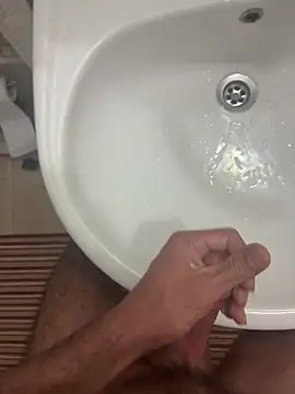 Snapshot of denizli18 chatting on 02-01-25, 12:37 denizli18 online show from 02-01-25, 12:37