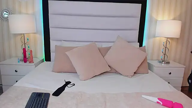 Snapshot of GenessisLee chatting on 12-12-24, 07:37 GenessisLee online show from 12-12-24, 07:37