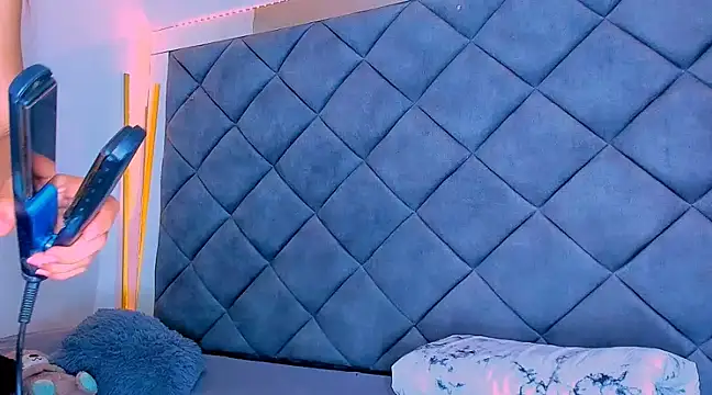 Nellyhills online show from 03-16-25, 02:33