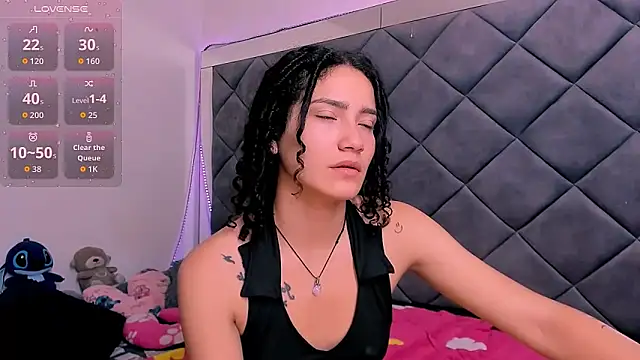 Nellyhills online show from 11-14-25, 01:54