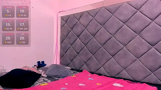 Nellyhills online show from 11-26-25, 11:00