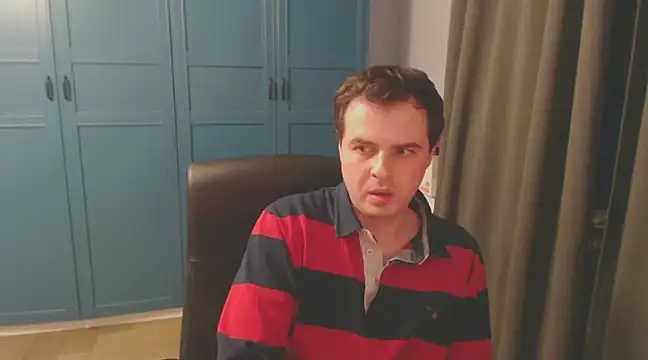 Snapshot of CuteMan33 chatting on 01-11-25, 04:27 CuteMan33 online show from 01-11-25, 04:27