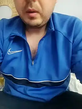 Snapshot of CuteMan33 chatting on 10-17-25, 10:23 CuteMan33 online show from 10-17-25, 10:23