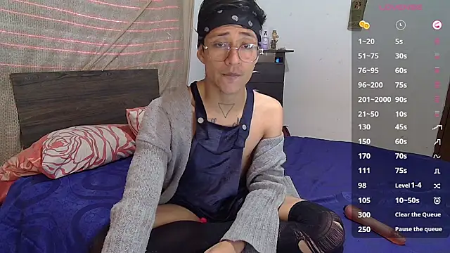 Snapshot of Sweet_c4mer0n chatting on 10-10-25, 09:25 Sweet c4mer0n online show from 10-10-25, 09:25