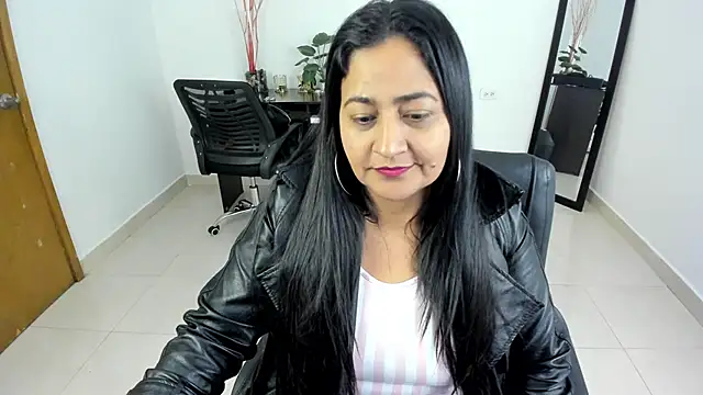 Adele Sweett online show from 03-12-25, 01:08