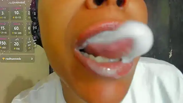 KamariaFyre online show from 04-01-26, 03:51