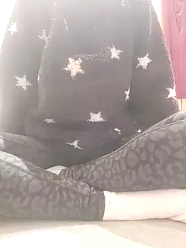 houy111111 online show from 12-04-25, 11:19