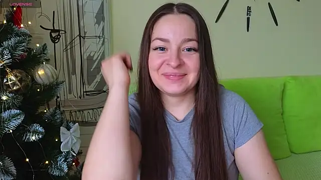 MissFreyaX online show from 12-24-24, 09:17