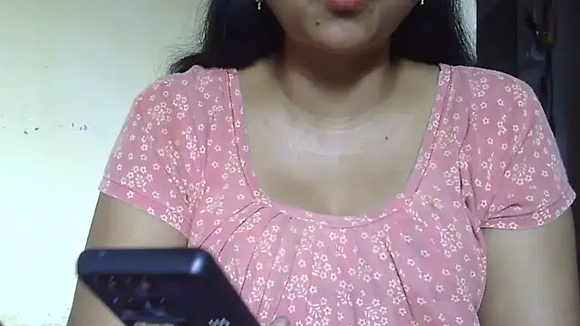 Snapshot of Suhana-sapna chatting on 10-31-25, 03:07 Suhana-sapna online show from 10-31-25, 03:07