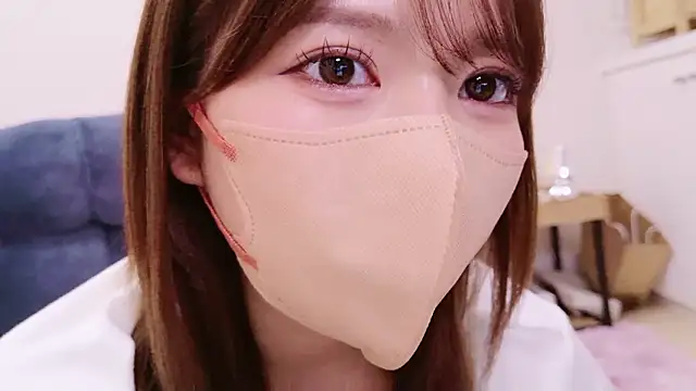 Snapshot of Runarunapi chatting on 10-10-25, 12:48 Runarunapi online show from 10-10-25, 12:48