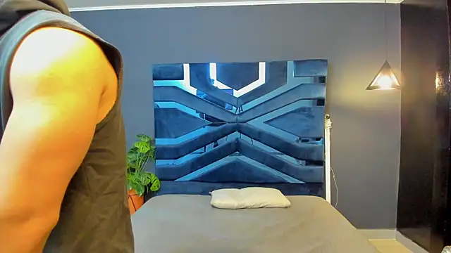 Flynn Riider online show from 03-12-25, 11:42