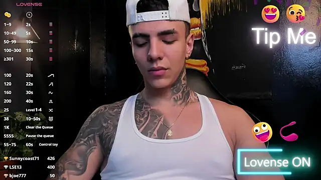 Snapshot of Flynn_Riider chatting on 12-18-25, 05:19 Flynn Riider online show from 12-18-25, 05:19