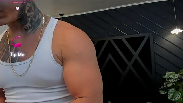 Snapshot of Flynn_Riider chatting on 01-06-26, 05:44 Flynn Riider online show from 01-06-26, 05:44