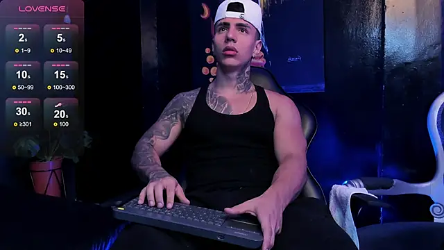 Snapshot of Flynn_Riider chatting on 01-06-26, 05:49 Flynn Riider online show from 01-06-26, 05:49