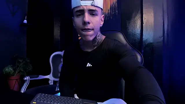 Snapshot of Flynn_Riider chatting on 01-10-26, 05:37 Flynn Riider online show from 01-10-26, 05:37