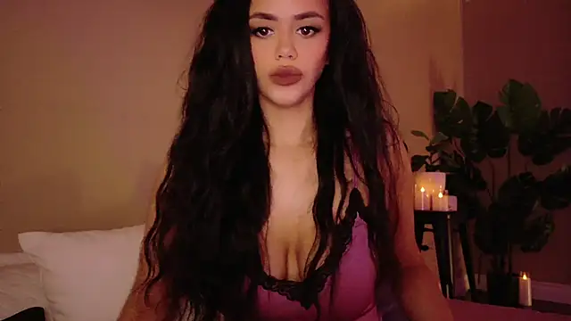 Snapshot of MayaIndica chatting on 03-07-25, 08:56 MayaIndica online show from 03-07-25, 08:56