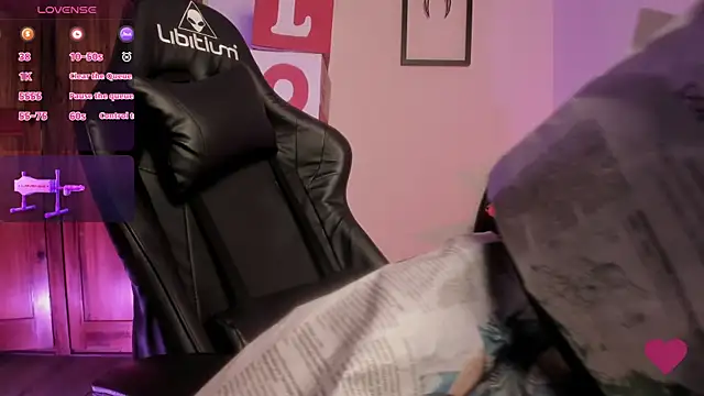 Aurora Hotson online show from 02-02-25, 04:26