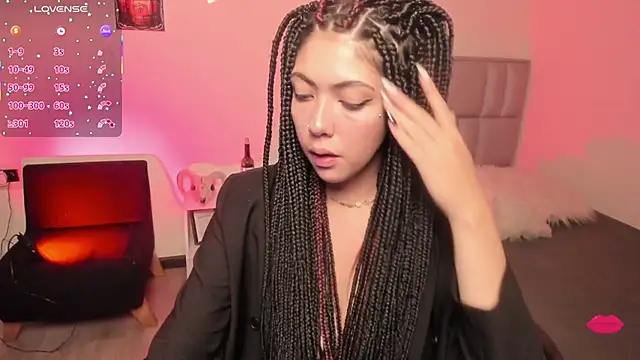 Aurora Hotson online show from 09-09-25, 12:43