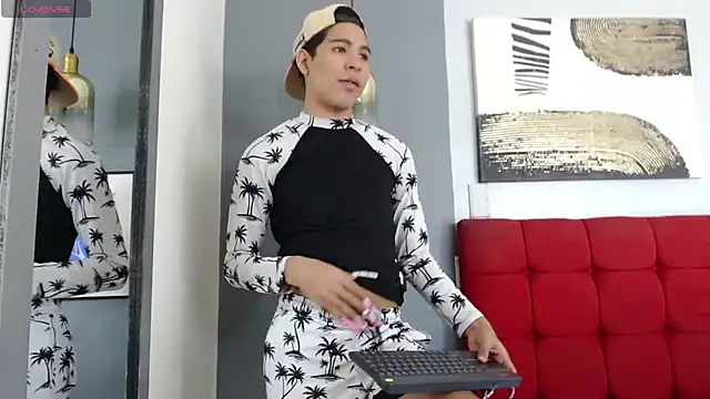 Snapshot of _Natassia_Dreams chatting on 02-28-25, 04:31 Natassia Dreams online show from 02-28-25, 04:31