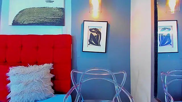 Snapshot of _Natassia_Dreams chatting on 03-16-25, 09:16 Natassia Dreams online show from 03-16-25, 09:16