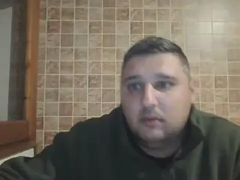  revianzip1 online show from 03-18-25, 08:48