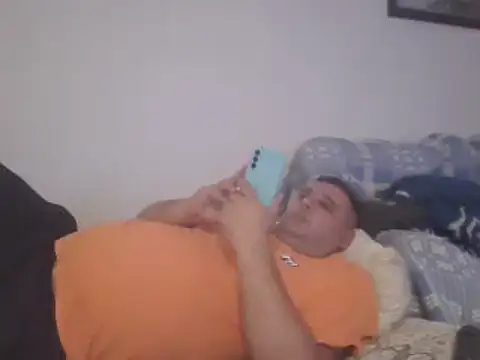  revianzip1 online show from 10-04-25, 04:38