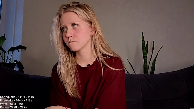 WiloneEsse online show from 02-23-25, 01:02