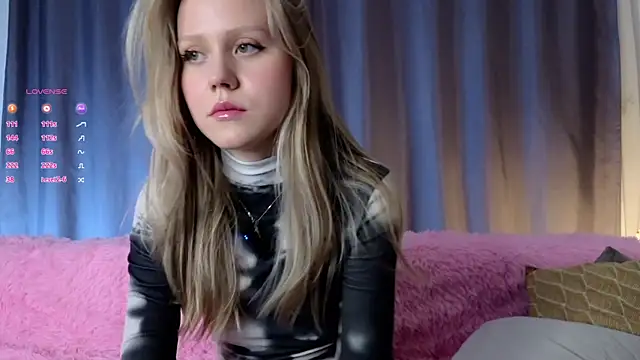 WiloneEsse online show from 03-20-25, 01:02