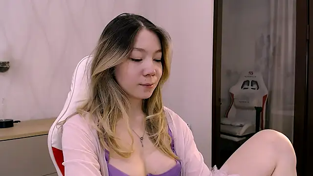 Babby Rabbit online show from 11-11-25, 01:55