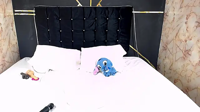 AmandaRobers online show from 12-12-24, 05:37