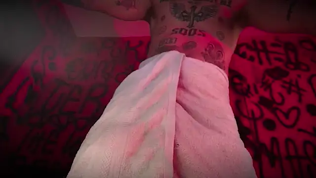 Junihn0 online show from 02-08-25, 12:06