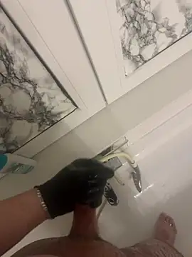 Snapshot of Loco42- chatting on 02-28-25, 07:56 Loco42- online show from 02-28-25, 07:56