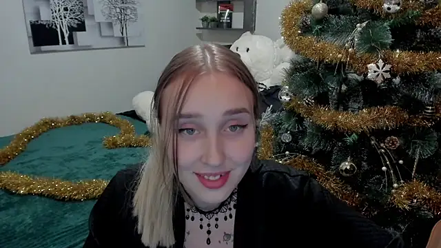 LinaTruly online show from 12-21-24, 11:13