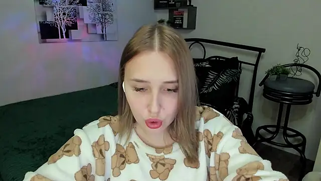 LinaTruly online show from 02-27-25, 11:37