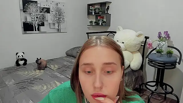 LinaTruly online show from 03-12-25, 12:20