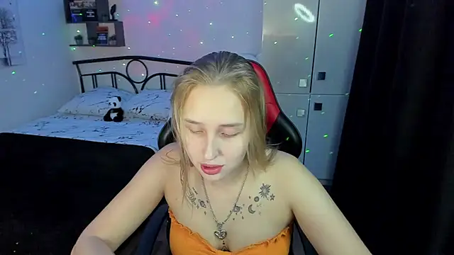 LinaTruly online show from 10-13-25, 09:37