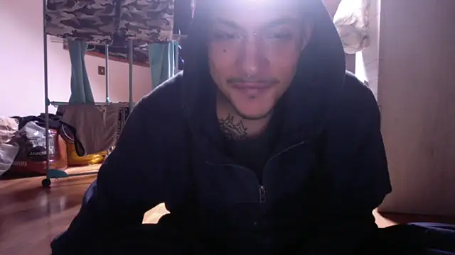 Snapshot of FTM98xxx chatting on 02-08-26, 09:45 FTM98xxx online show from 02-08-26, 09:45