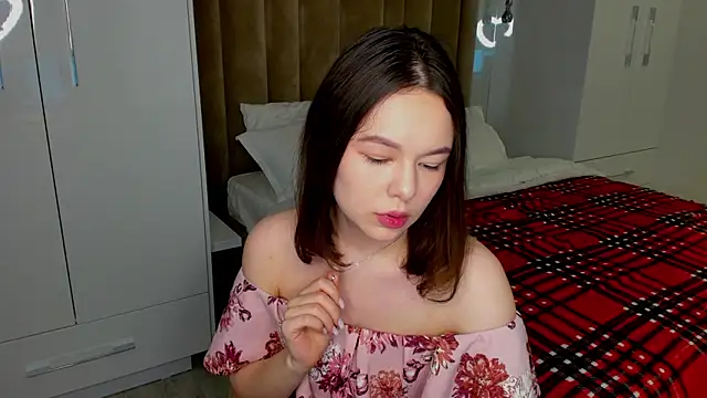 Snapshot of LovelyJane chatting on 12-20-24, 11:21 LovelyJane online show from 12-20-24, 11:21