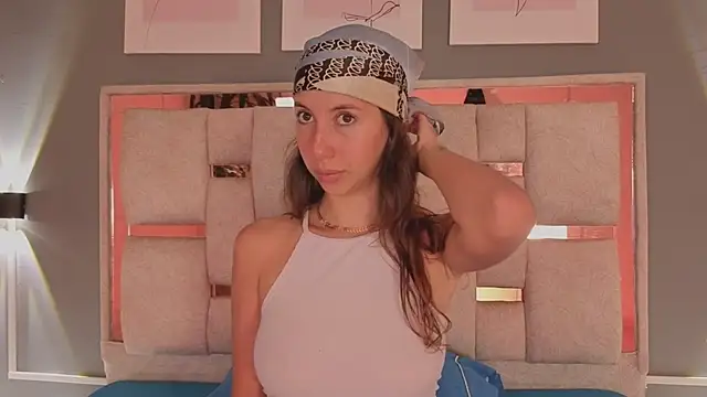 jolie lov online show from 09-23-25, 01:14