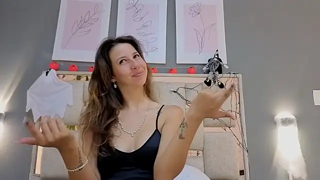 jolie lov online show from 10-02-25, 01:07