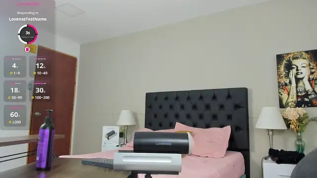 Snapshot of Robin_Rief chatting on 01-12-25, 04:00 Robin Rief online show from 01-12-25, 04:00